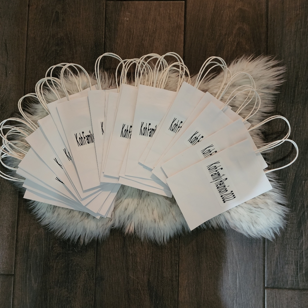 New 25pc Personlized Gift Bags